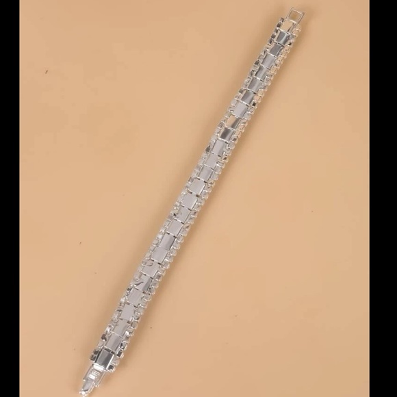 Swarovski Elements Light Green Tennis Bracelet - Picture 7 of 7